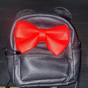 Minnie Mouse backpack purse, black with red bow nwot